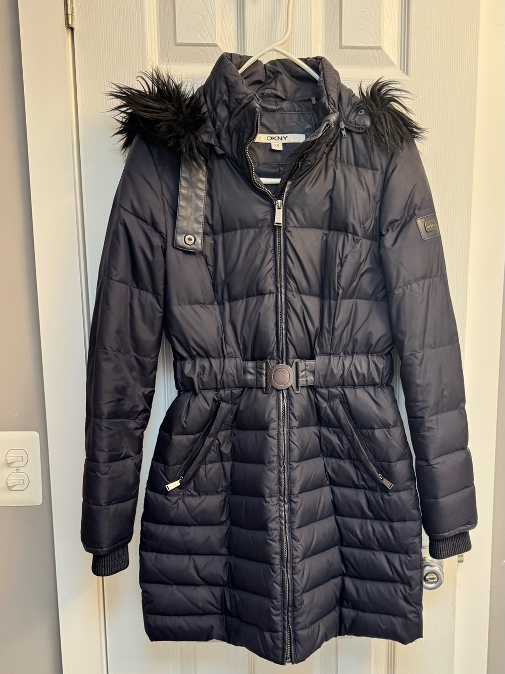 DKNY Women's Navy Blue Quilted Belted Puffer Coat with Faux Fur Hood